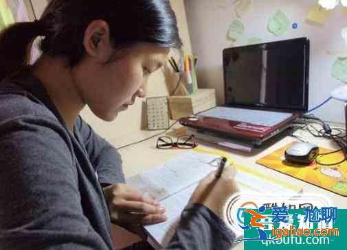 孩子在國外上學課堂上不喜歡舉手發言怎么改善？？