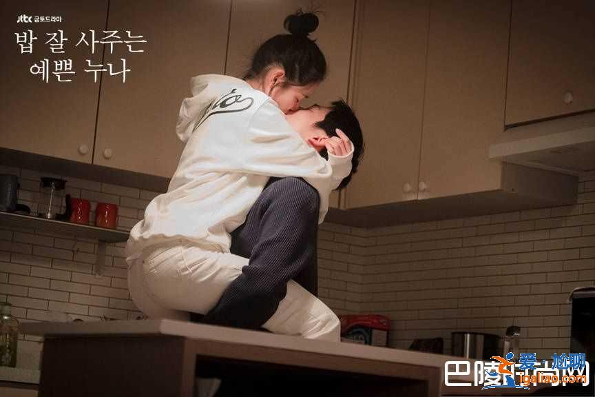 經(jīng)常請吃飯的漂亮姐姐姐弟戀反映韓國社會現(xiàn)狀？