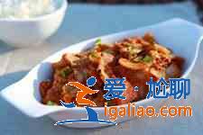 辣白菜炒五花肉? 辣白菜炒五花肉?