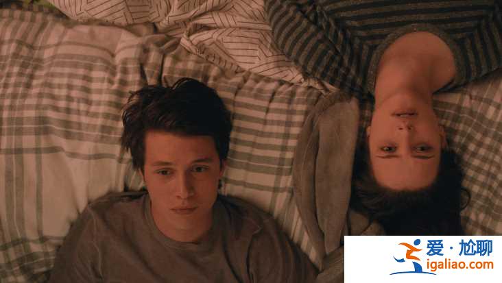 《愛你西蒙》和誰在一起了?搞的主角出柜了? 《愛你西蒙》和誰在一起了?搞的主角出柜了?