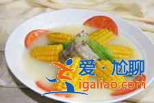 紅蘿卜玉米排骨湯的做法？