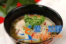 酸菜白肉的做法？
