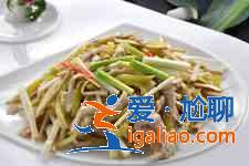 韭黃炒肉絲? 韭黃炒肉絲?