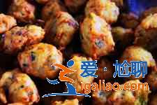 油炸肉丸子的做法? 油炸肉丸子的做法?