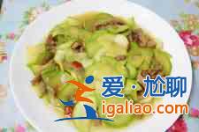 西葫蘆炒肉的做法？