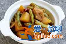 五花肉燉土豆的做法？