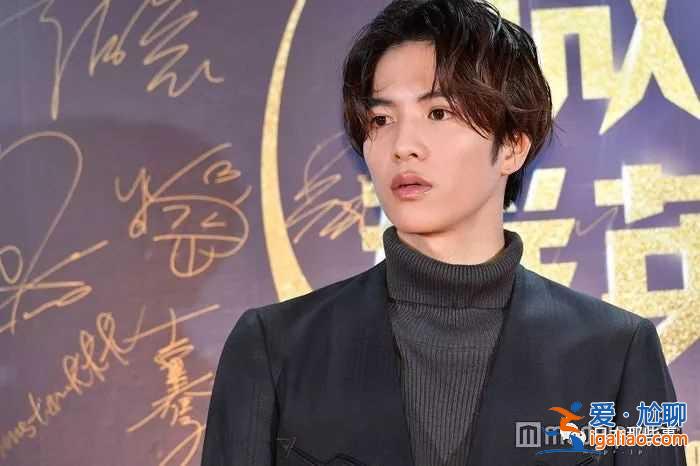 微博群英會(huì)在日本盛大舉行 中日明星紅毯爭奇斗艷 微博群英會(huì)在日本盛大舉行 中日明星紅毯爭奇斗艷