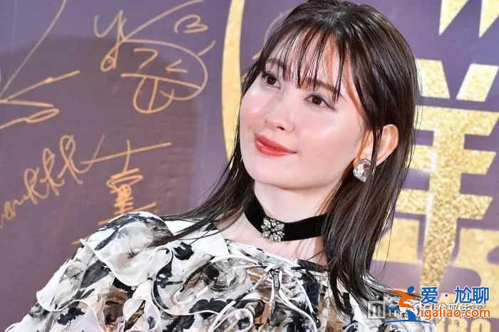 微博群英會(huì)在日本盛大舉行 中日明星紅毯爭奇斗艷 微博群英會(huì)在日本盛大舉行 中日明星紅毯爭奇斗艷