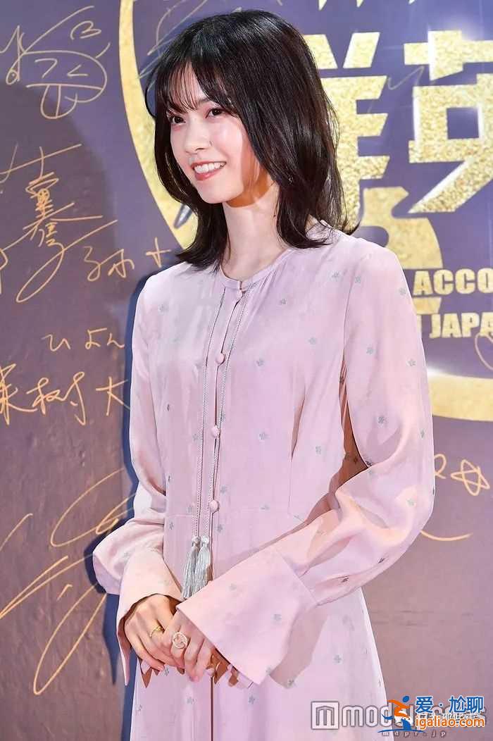 微博群英會(huì)在日本盛大舉行 中日明星紅毯爭奇斗艷 微博群英會(huì)在日本盛大舉行 中日明星紅毯爭奇斗艷