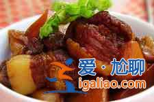 紅燒肉燉土豆的做法？