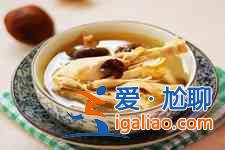 香菇煲雞湯？