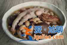 雞爪煲湯？
