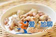 雞爪煲湯？