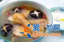 香菇燉雞湯的做法？