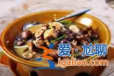 雞肉燉蘑菇？