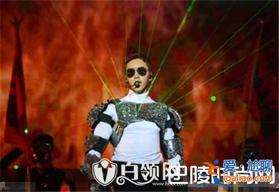 迪麗熱巴現(xiàn)身陳偉霆演唱會 陳偉霆迪麗熱巴在一起了嗎？