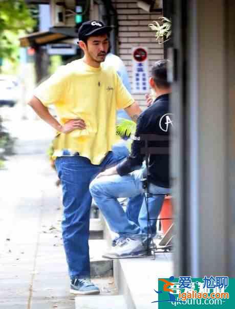 阮經天近照胡子濃密疑變油膩 與此前干凈形象相差甚遠? 阮經天近照胡子濃密疑變油膩 與此前干凈形象相差甚遠?