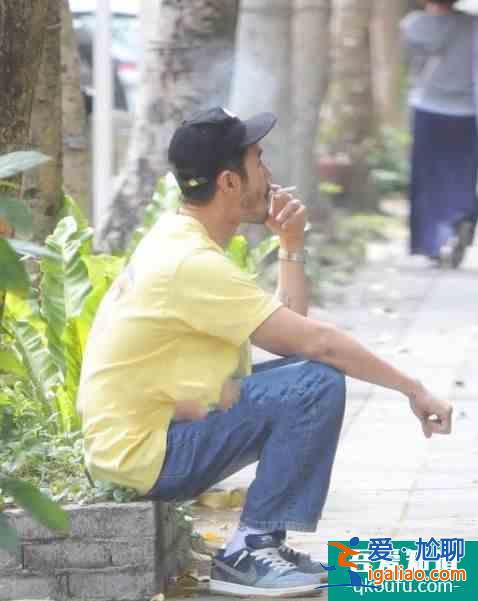 阮經天近照胡子濃密疑變油膩 與此前干凈形象相差甚遠? 阮經天近照胡子濃密疑變油膩 與此前干凈形象相差甚遠?