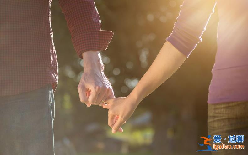 夫妻將五女兒換了個(gè)兒子，25年后兒子娶其回家肥水不流外人田[撫養(yǎng)]？