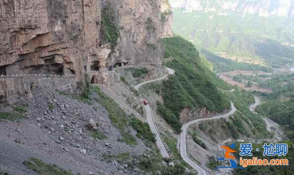 盤(pán)點(diǎn)國(guó)內(nèi)六條掛壁公路，世界上最奇險(xiǎn)的公路？