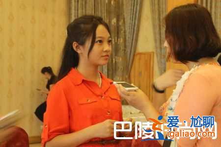 校友曬林妙可合影 曬同班合影軍訓(xùn)照曝光？