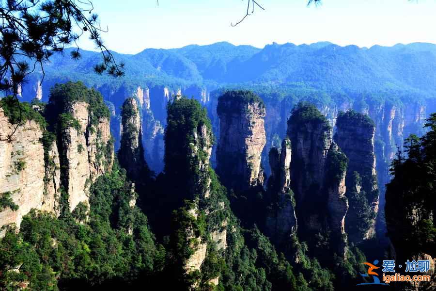 湖光山色:中國最美的五大峰林? 湖光山色:中國最美的五大峰林?