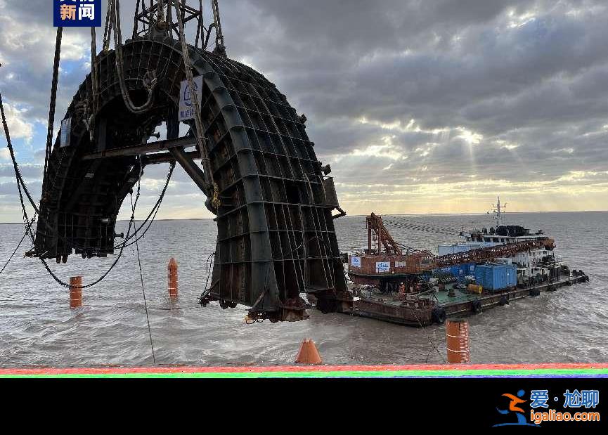 長江口二號古船成功整體打撈出水 考古與文物保護取得重大階段性成果? 長江口二號古船成功整體打撈出水 考古與文物保護取得重大階段性成果?