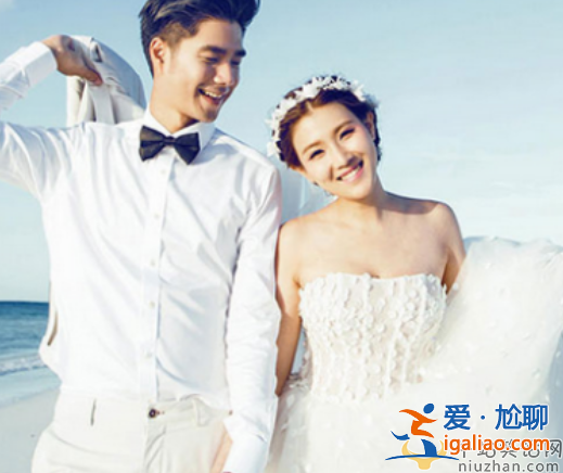 天天待在一起，日久生情愛(ài)上了助理的6大男星