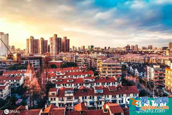 胡歌王家衛(wèi)都搶著拍，《繁花》究竟有什么魔力？