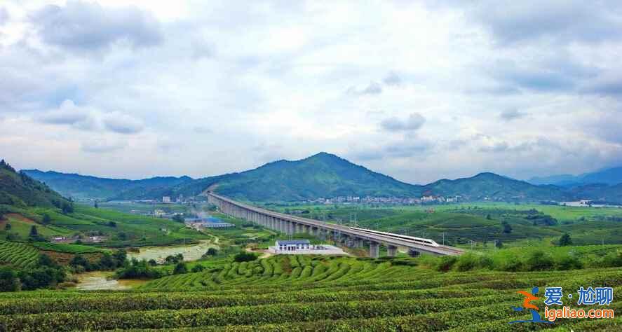 最美高鐵開通，沿途風(fēng)景如畫（組圖）？