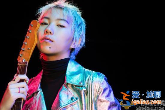 盤點(diǎn)對繼父母非常孝順的六位明星,看看他們是誰? 盤點(diǎn)對繼父母非常孝順的六位明星,看看他們是誰?