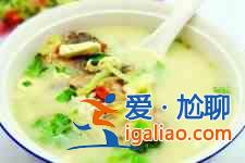 鯽魚(yú)燉豆腐的做法？