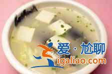 鯽魚(yú)燉豆腐的做法？