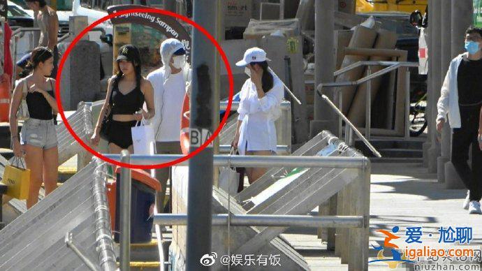 周星馳帶17歲港姐出海游玩 周星馳新戀情要曝光了嗎? 周星馳帶17歲港姐出海游玩 周星馳新戀情要曝光了嗎?