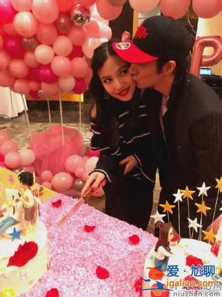 王力宏發(fā)文宣布離婚 回顧王力宏與李靚蕾戀愛史 王力宏發(fā)文宣布離婚 回顧王力宏與李靚蕾戀愛史