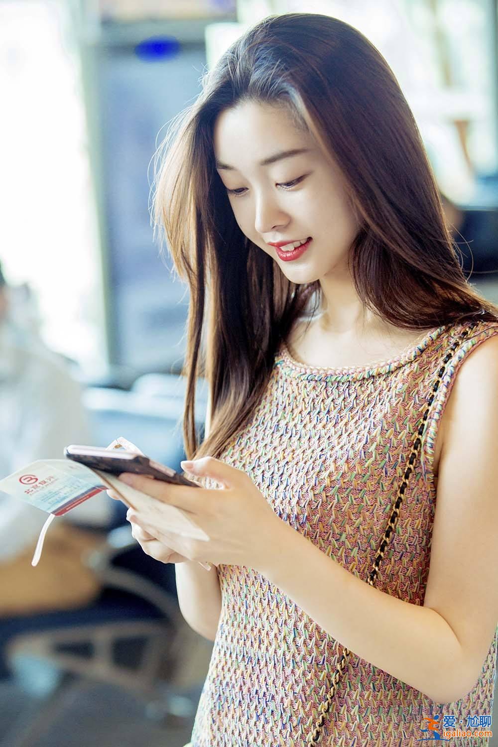 曝知名女星當(dāng)小三多年，曾深夜主動給金主發(fā)浴袍照片 多細(xì)節(jié)被指宋軼