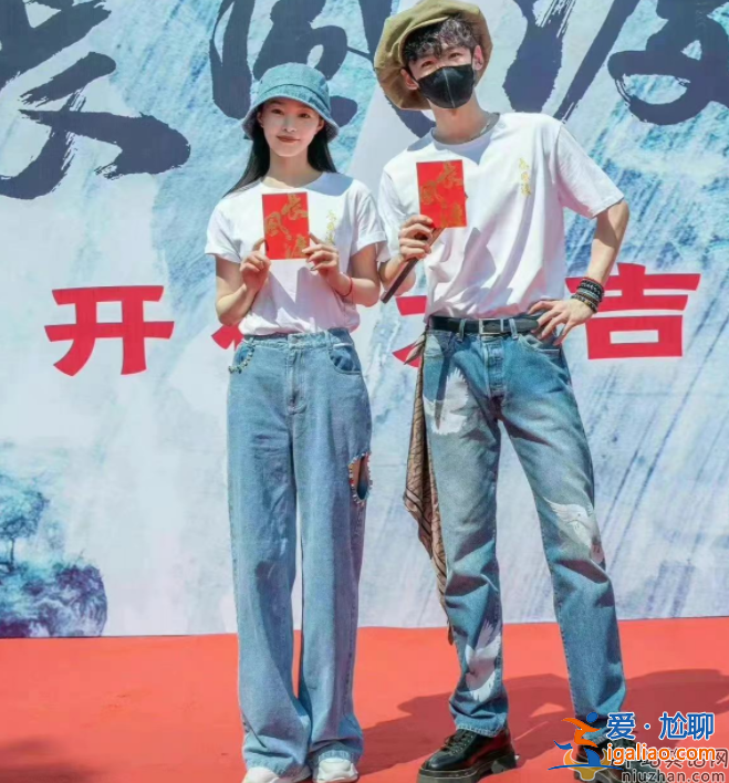 曝知名女星當(dāng)小三多年，曾深夜主動給金主發(fā)浴袍照片 多細(xì)節(jié)被指宋軼