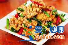 魷魚炒韭菜？