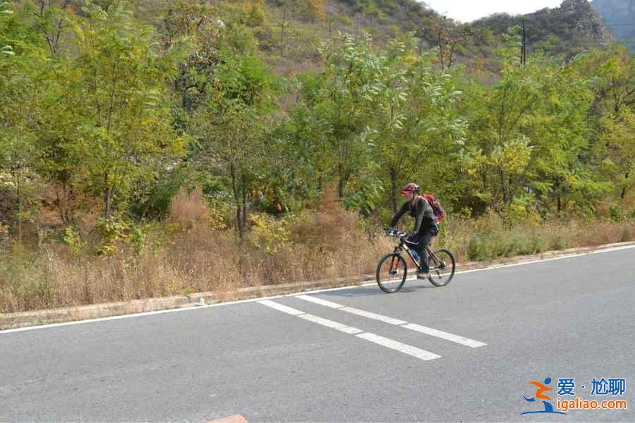 北京周邊自駕游：四五月自駕京郊公路最合適??？