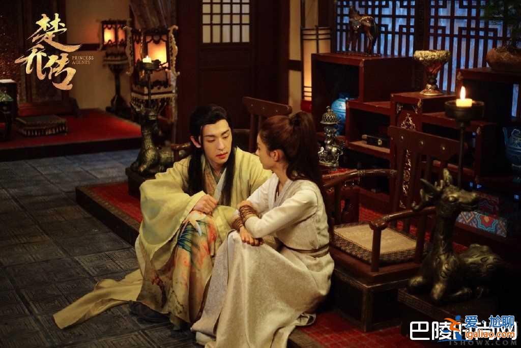 楚喬被宇文玥強(qiáng)吻 為什么不推開他？？