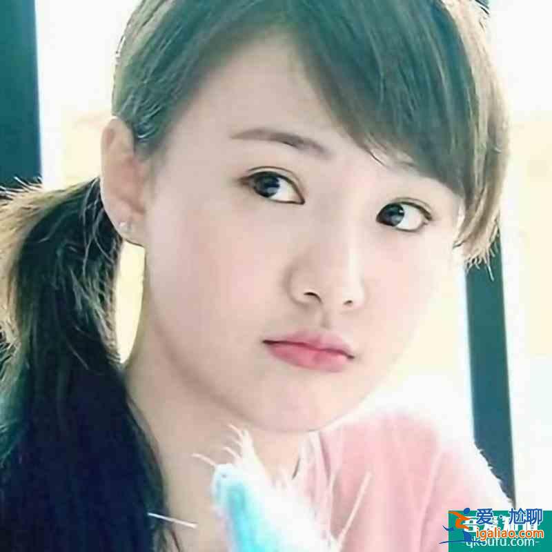 【八卦】鄭爽直播崩潰，顏值也崩了……？