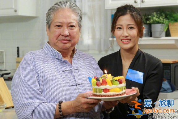 曾志偉最新近況！與倆已婚女星臉貼臉摟成一團 其中一女星是洪金寶兒媳