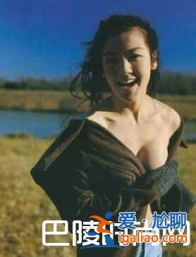 明星讓女兒喝馬桶水 林熙蕾泳裝事件早期獻身照遭扒? 明星讓女兒喝馬桶水 林熙蕾泳裝事件早期獻身照遭扒?