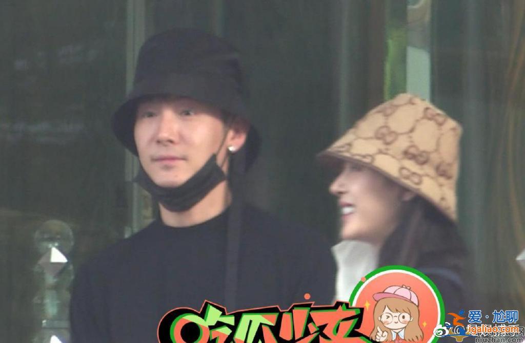 張天愛盛一倫聚餐被拍 網友:夢回“太子妃夫婦”! 張天愛盛一倫聚餐被拍 網友:夢回“太子妃夫婦”!