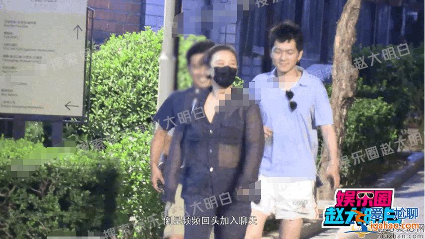 馬思純張哲軒和好友聚會(huì)   馬思純攜張哲軒回國(guó)被拍