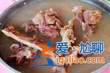 土茯苓煲湯？