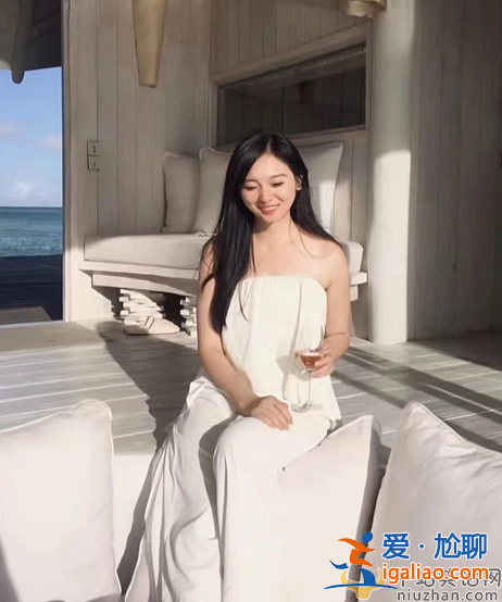 52歲周杰爆有嫩模新歡?曾始亂終棄逼女生吃避孕藥? 52歲周杰爆有嫩模新歡?曾始亂終棄逼女生吃避孕藥?