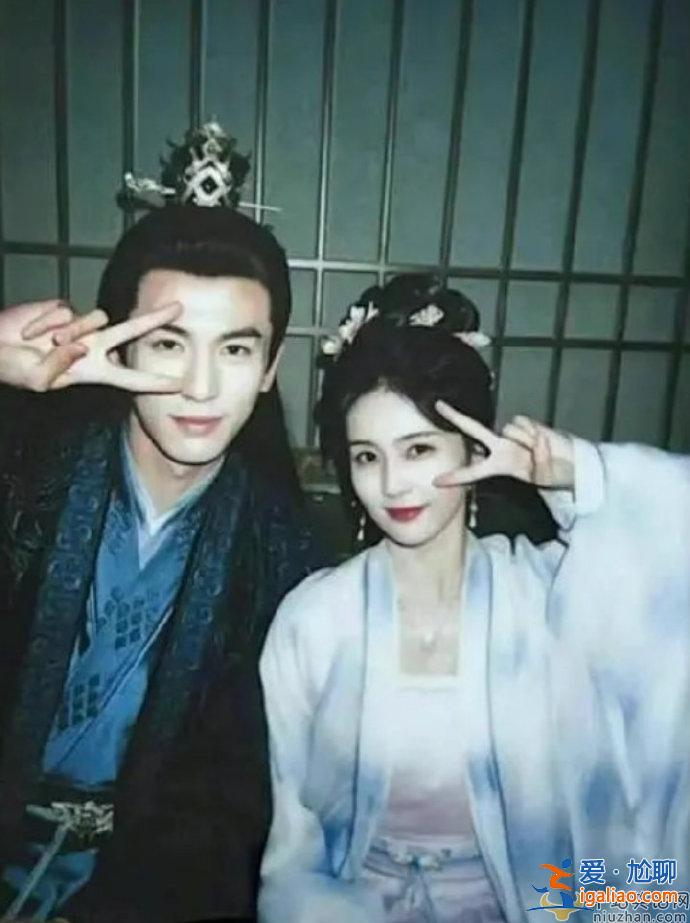 白鹿張凌赫戀情曝光疑似因戲生情?白鹿對著張凌赫門口比心 白鹿張凌赫戀情曝光疑似因戲生情?白鹿對著張凌赫門口比心