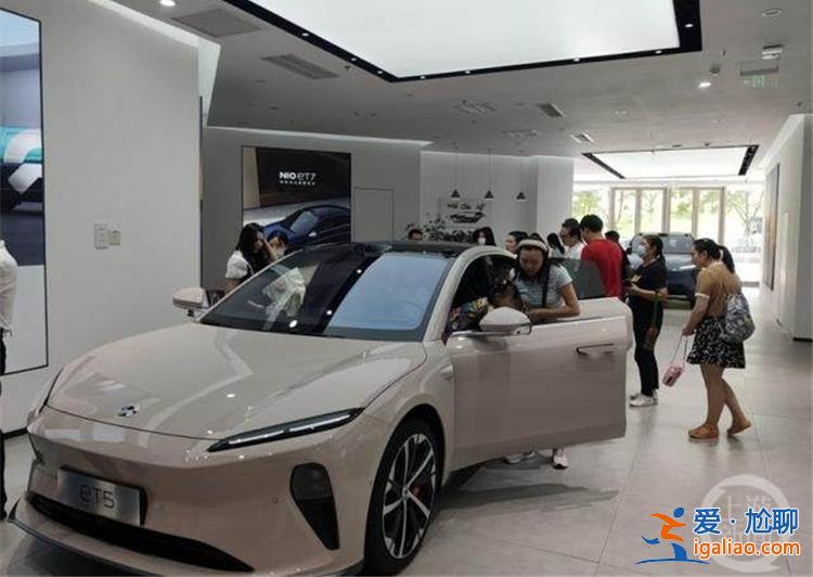 比亞迪漲價 埃安“跟風” 新能源汽車新一輪“漲價潮”箭在弦上？？