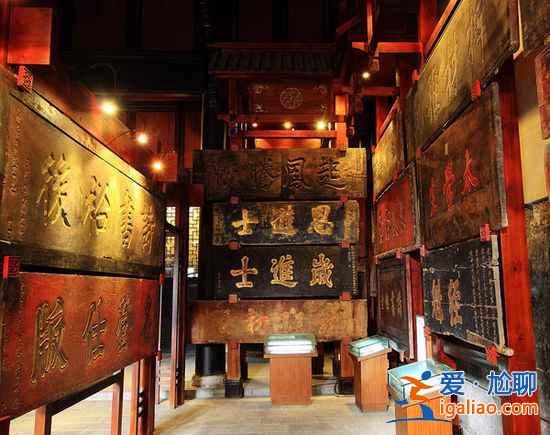 重慶晚上哪里好玩，重慶晚上好玩的地方，夜游重慶攻略？